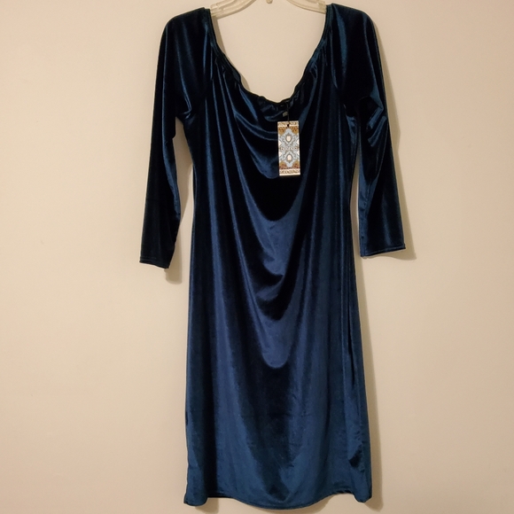 Boohoo Dresses & Skirts - Boohoo Stretch Blue Green Velvet Off Shoulder Midi Dress Size 20
